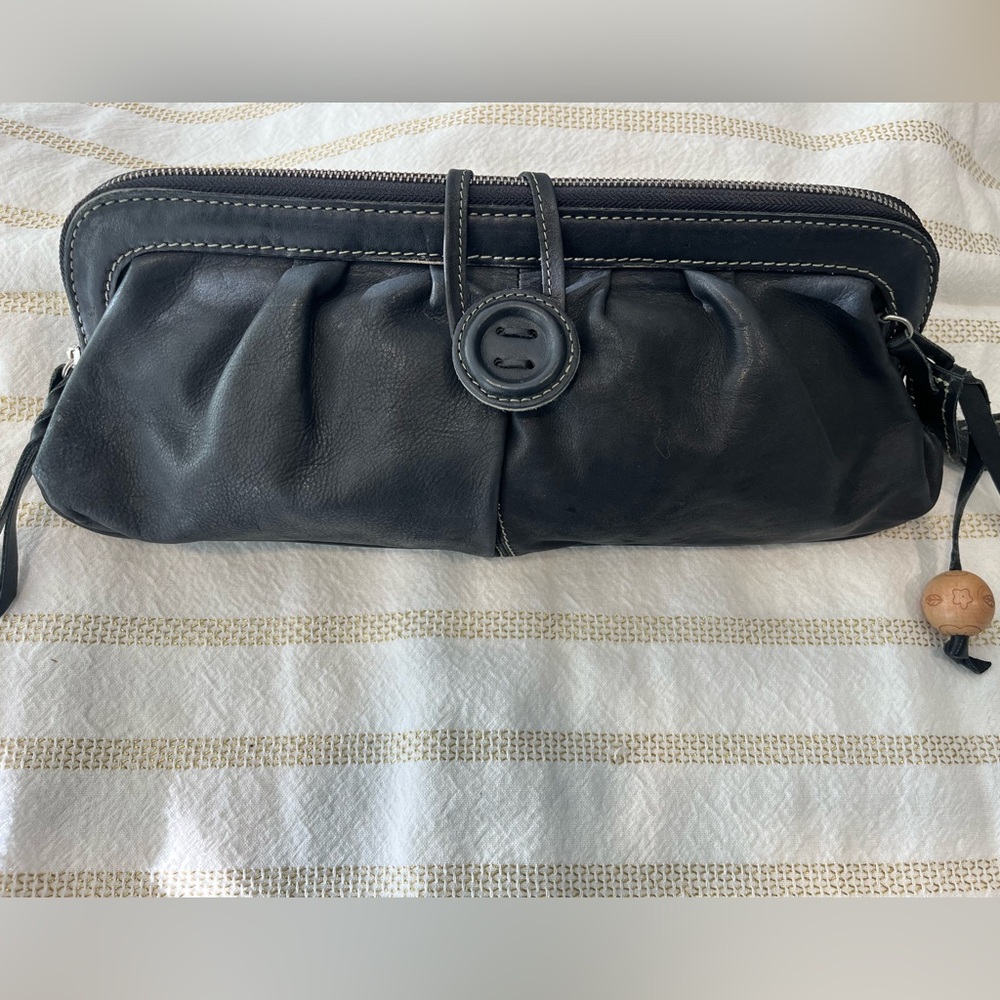 Fossil Black Leather clutch with Wooden Bead